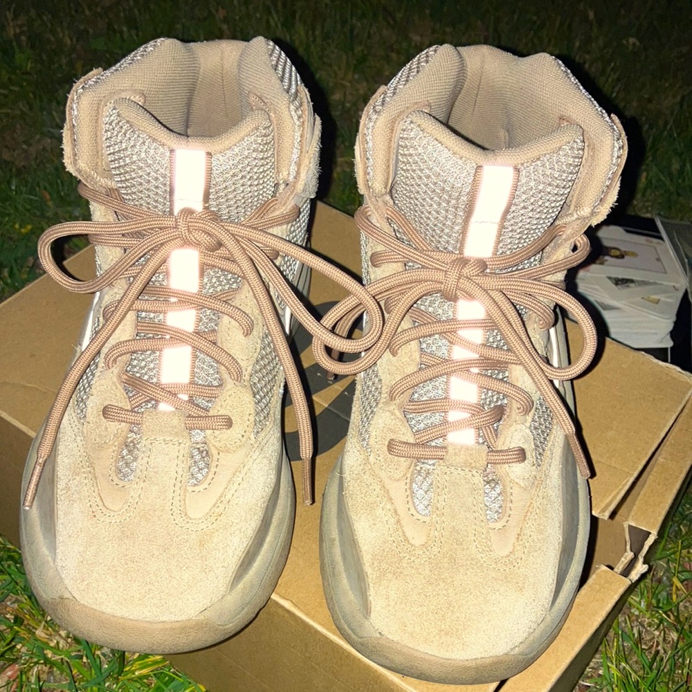 Yeezy dsrt boots in taupe size 7.5 women’s like new no box